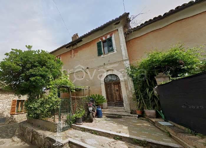 appartamento in vendita ad Isola del Piano