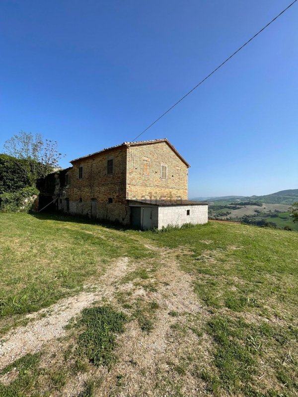 casale in vendita ad Isola del Piano