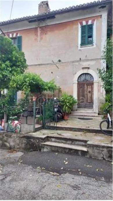 appartamento in vendita ad Isola del Piano