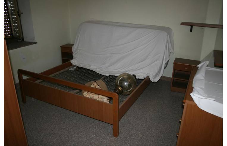 casa indipendente in vendita a Lunano