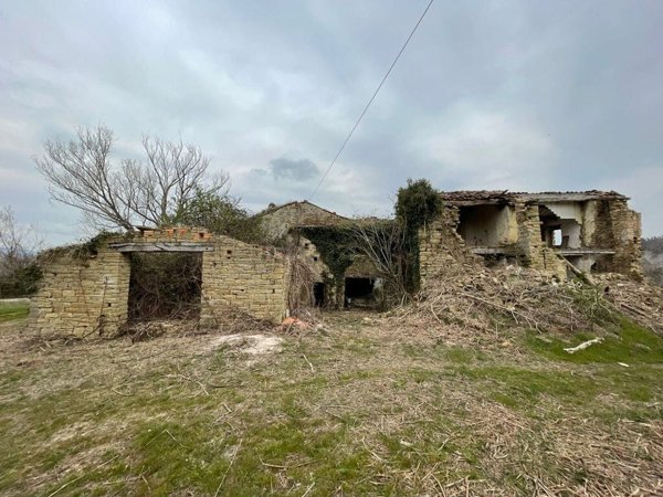 quadrivano in vendita a Macerata Feltria