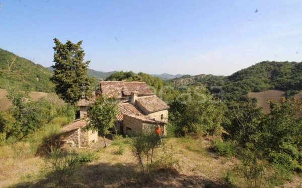 casa indipendente in vendita a Mercatello sul Metauro