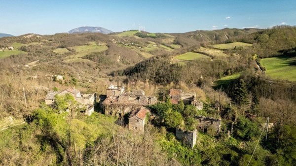 casale in vendita a Mercatello sul Metauro
