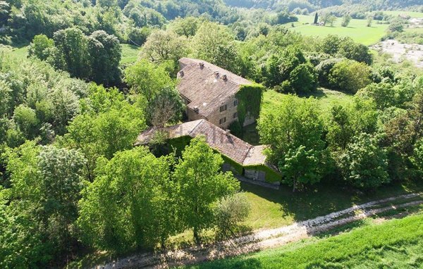 casa indipendente in vendita a Mercatello sul Metauro