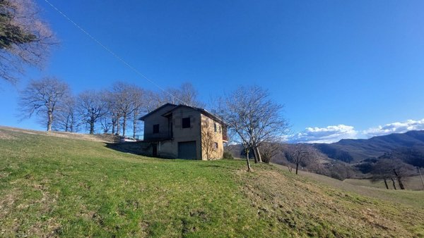 casale in vendita a Mercatello sul Metauro