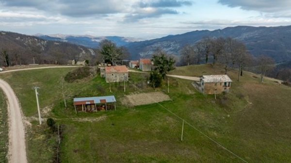 casale in vendita a Mercatello sul Metauro