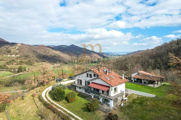 casa indipendente in vendita a Mercatello sul Metauro