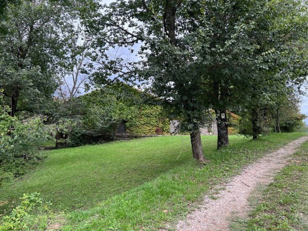 pentavano in vendita a Mercatello sul Metauro