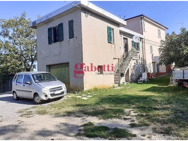 casa indipendente in vendita a Mercatino Conca