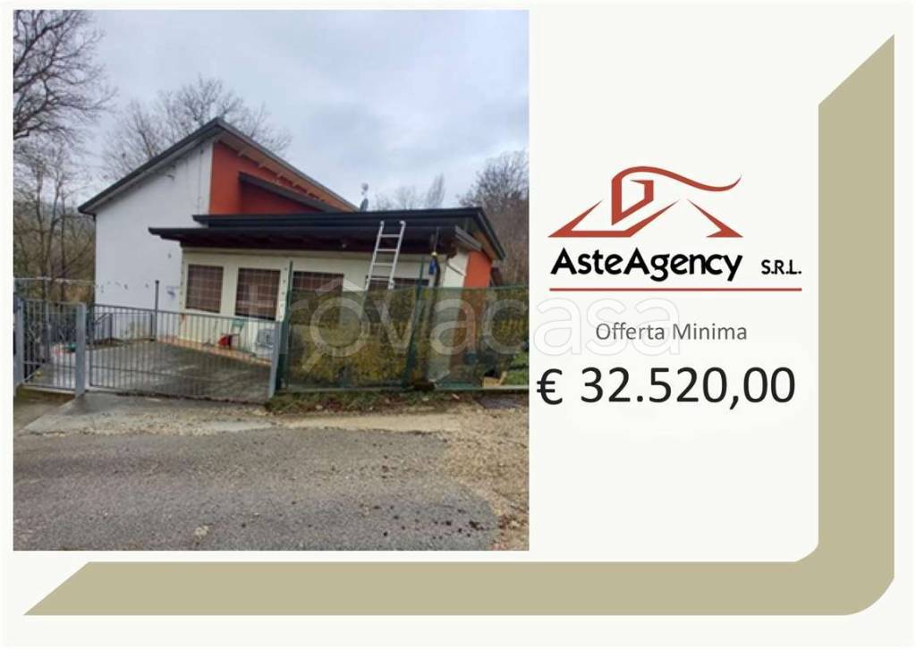 appartamento in vendita a Mercatino Conca in zona Piandicastello