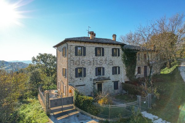 casa indipendente in vendita a Mercatino Conca