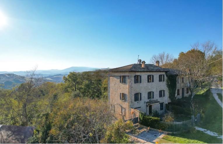 casa indipendente in vendita a Mercatino Conca