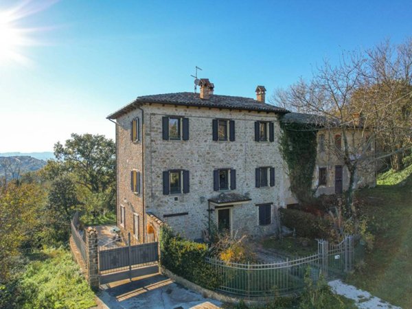 casa indipendente in vendita a Mercatino Conca