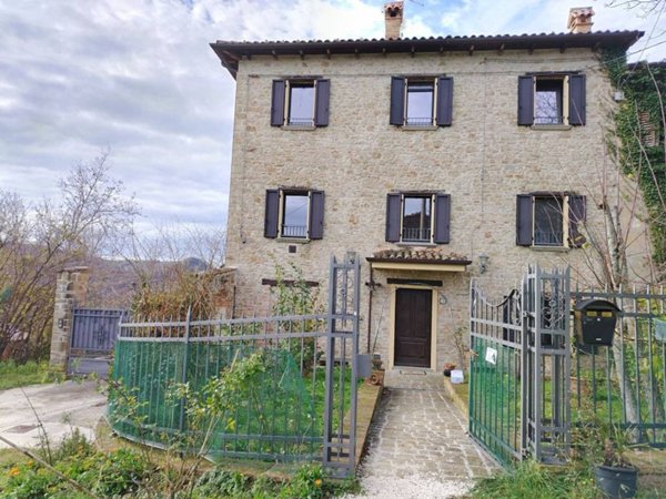 appartamento in vendita a Mercatino Conca
