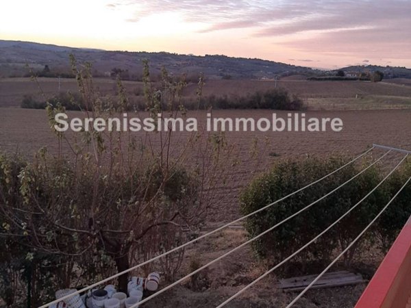 appartamento in vendita a Mombaroccio