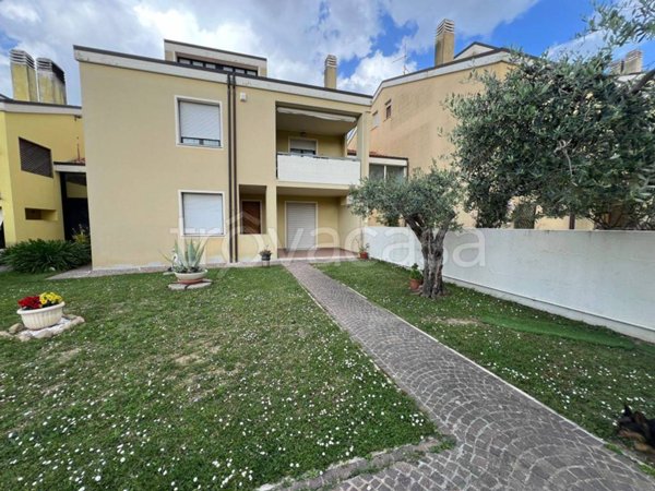 appartamento in vendita a Mombaroccio in zona Villagrande
