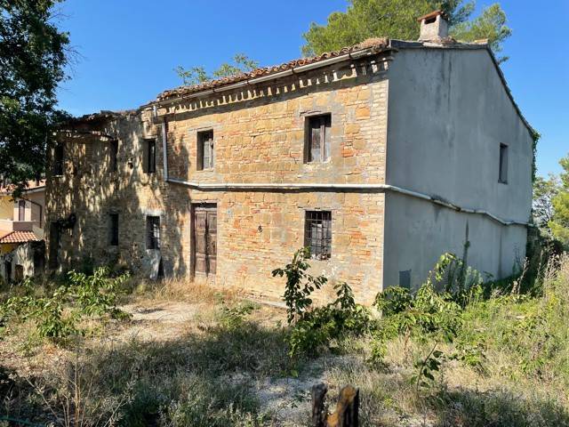 terreno edificabile in vendita a Mombaroccio in zona Villagrande