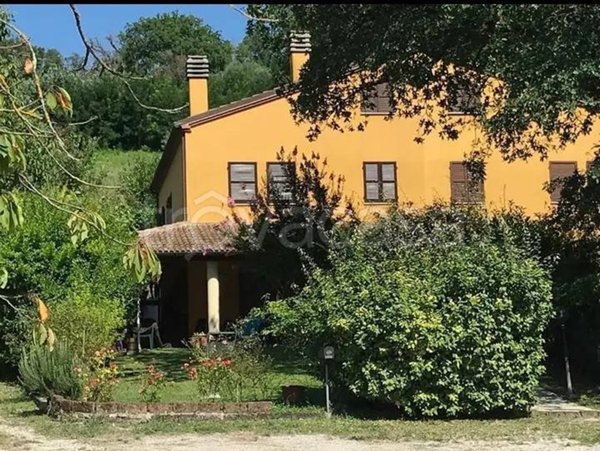casa indipendente in vendita a Mombaroccio