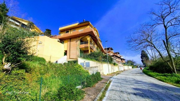 appartamento in vendita a Mombaroccio