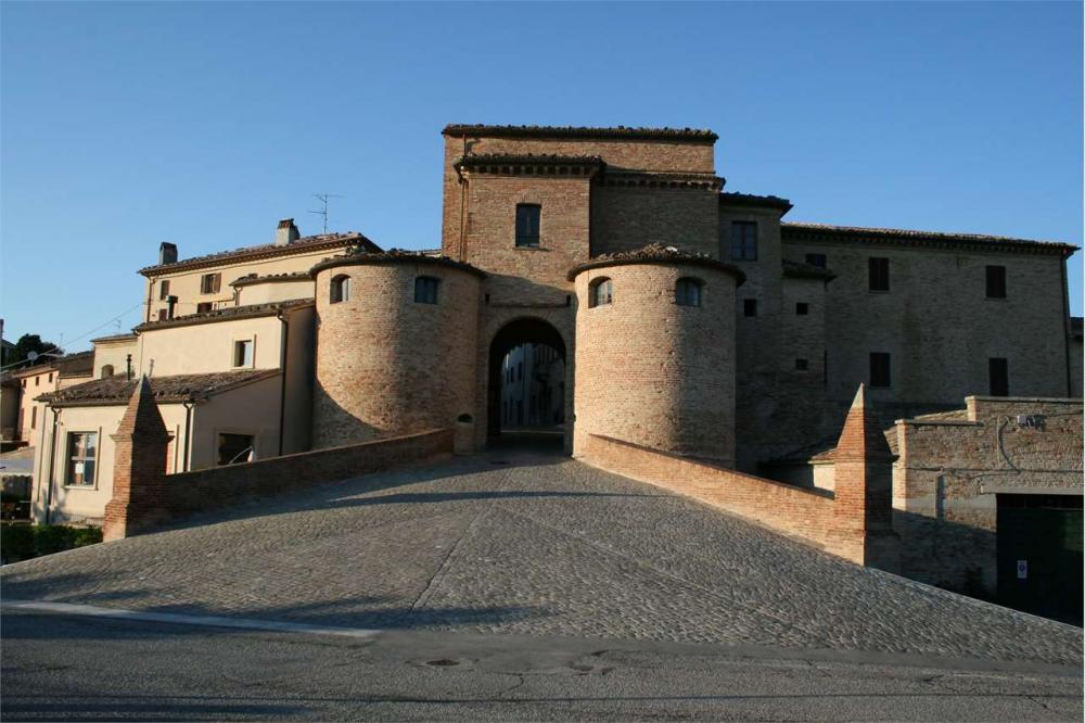 casa indipendente in vendita a Mombaroccio