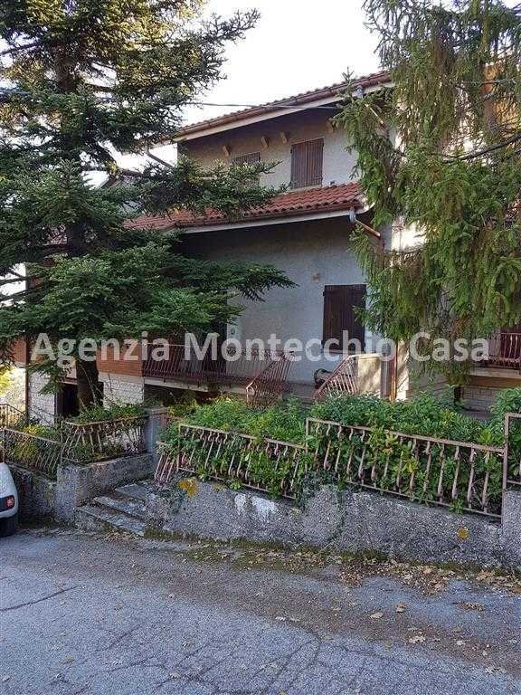 casa indipendente in vendita a Mombaroccio