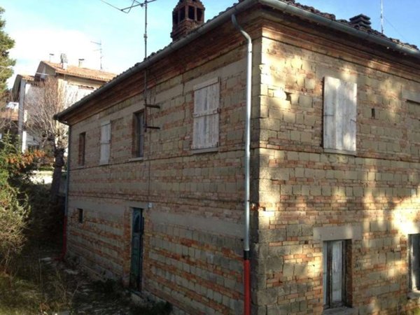 casa indipendente in vendita a Mombaroccio