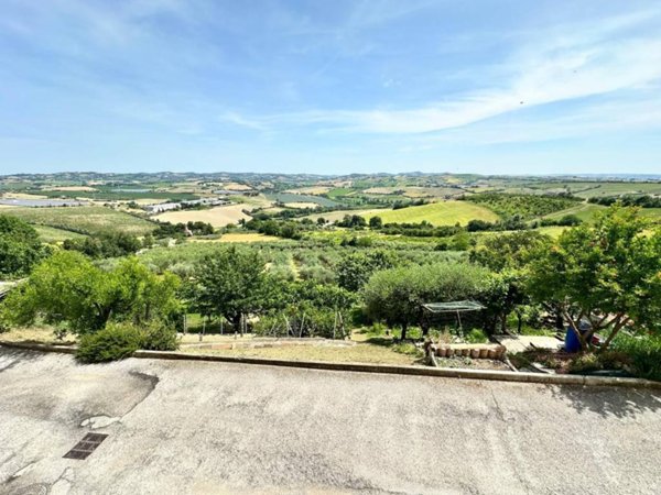 appartamento in vendita a Mombaroccio in zona Villagrande