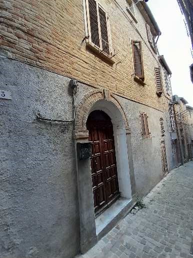 appartamento in vendita a Mombaroccio