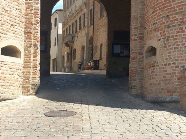 appartamento in vendita a Mombaroccio