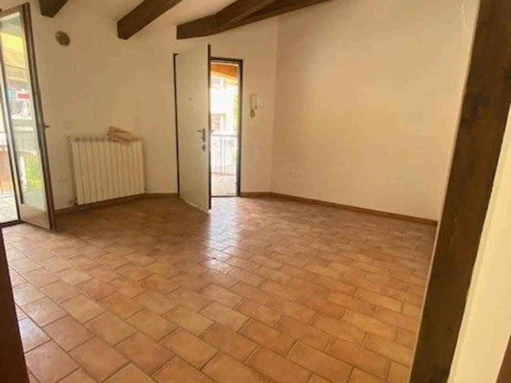 appartamento in vendita a Mombaroccio