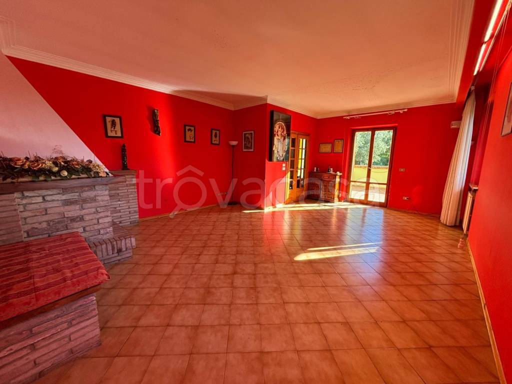 casa indipendente in vendita a Mombaroccio