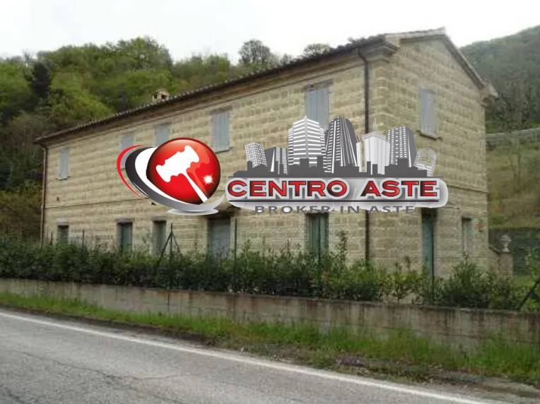 locale commerciale in vendita a Mombaroccio