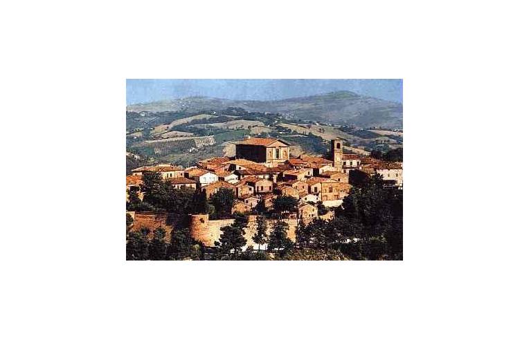 casa indipendente in vendita a Mombaroccio