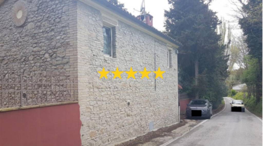 casa indipendente in vendita a Mombaroccio