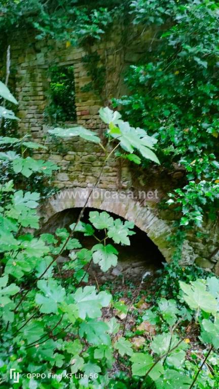 casa indipendente in vendita a Mombaroccio in zona Montegiano
