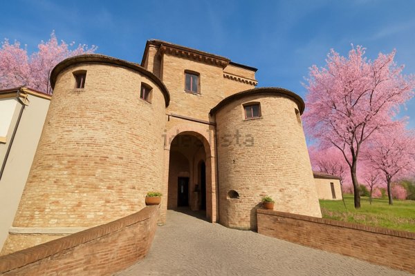 casa indipendente in vendita a Mombaroccio