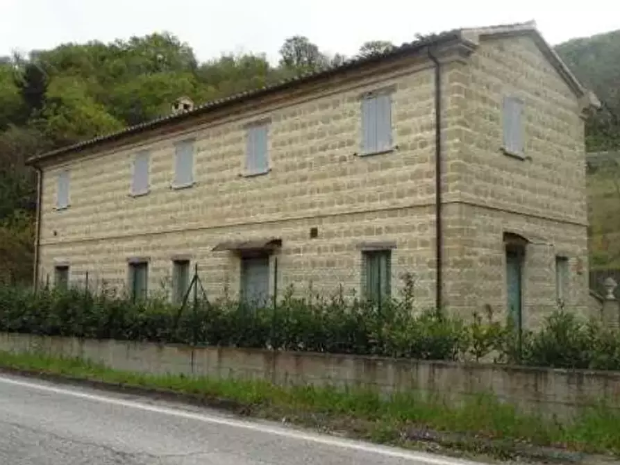 ufficio in vendita a Mombaroccio