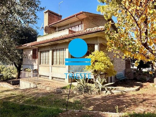 casa indipendente in vendita a Mombaroccio