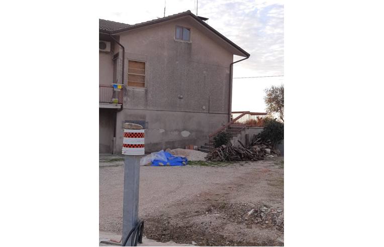 casa indipendente in vendita a Mombaroccio