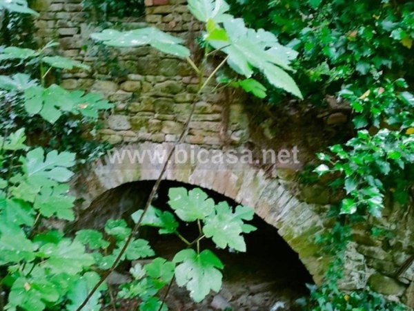 casa indipendente in vendita a Mombaroccio in zona Montegiano