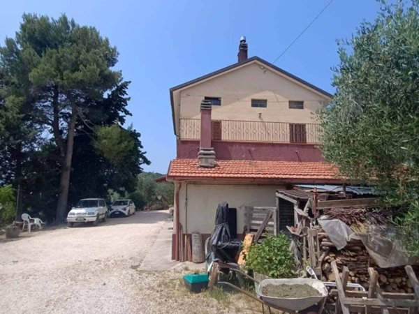 casa indipendente in vendita a Mombaroccio in zona Villagrande