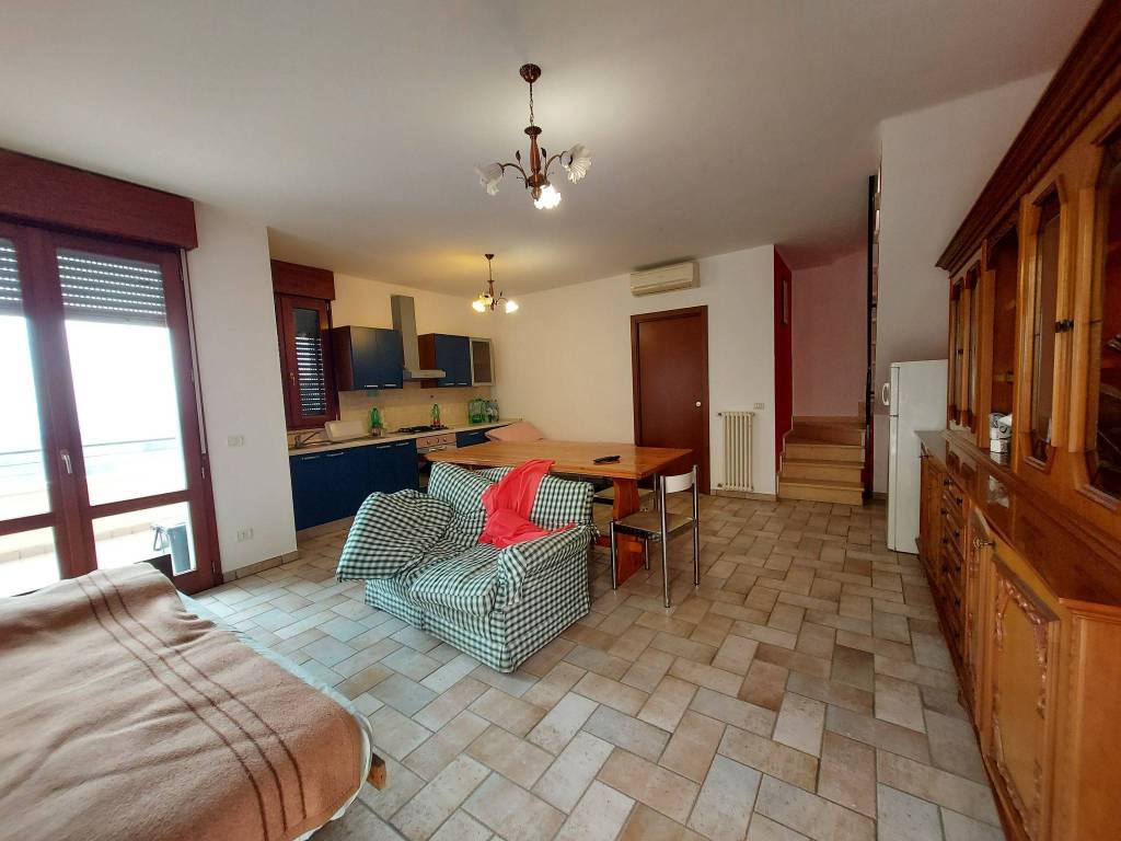 appartamento in vendita a Mombaroccio in zona Villagrande