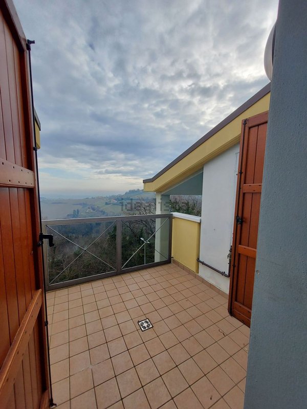 appartamento in vendita a Mombaroccio in zona Villagrande