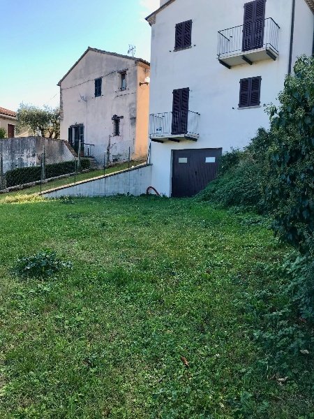 casa indipendente in vendita a Mombaroccio