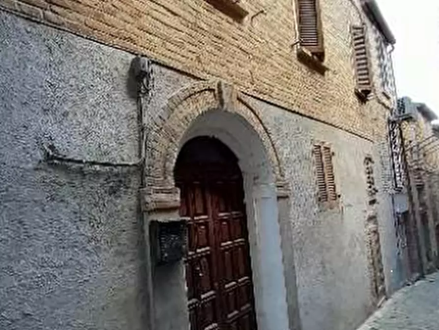 casa indipendente in vendita a Mombaroccio