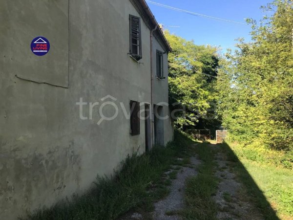 casa indipendente in vendita a Mombaroccio