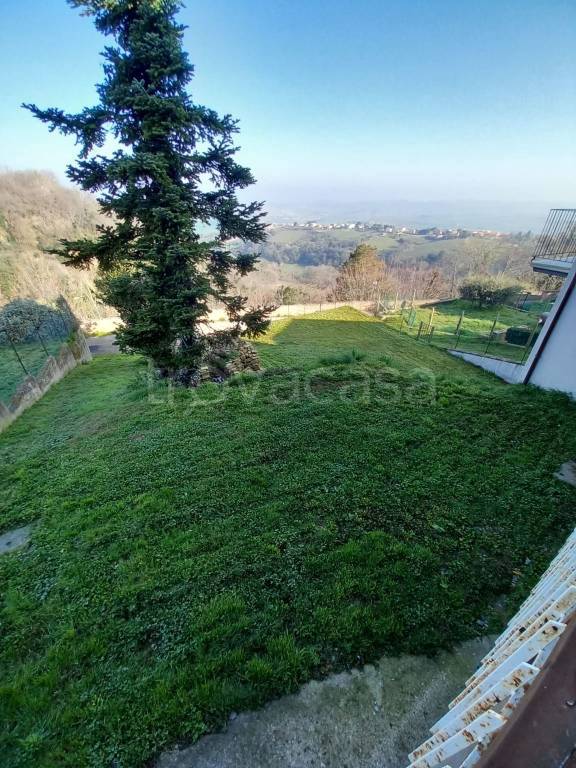 appartamento in vendita a Mombaroccio