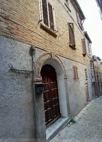 appartamento in vendita a Mombaroccio