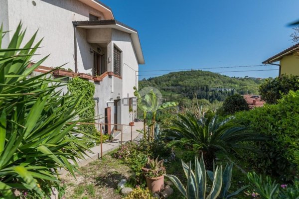 casa indipendente in vendita a Mombaroccio