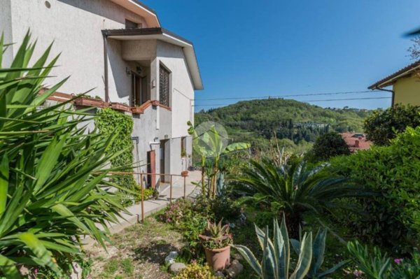 casa indipendente in vendita a Mombaroccio